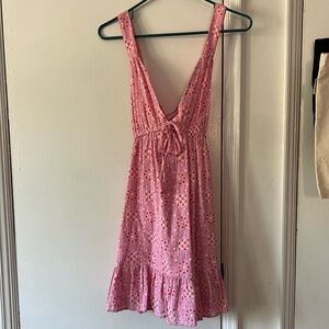 Pink dress with a knot in front